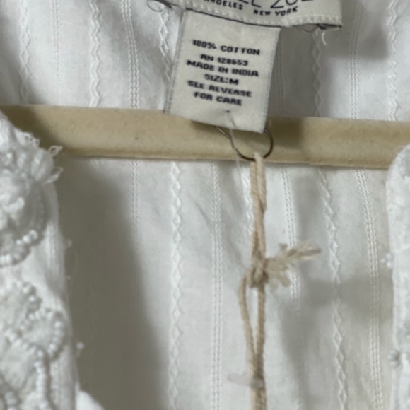 Sleeveless white tunic top NWT - Picture 4 of 10